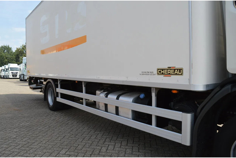 Refrigerator truck Volvo FE 260 * EURO5 * 4X2 * CARRIER SUPRA 950 MT * 4X2 * MANUAL *: picture 9