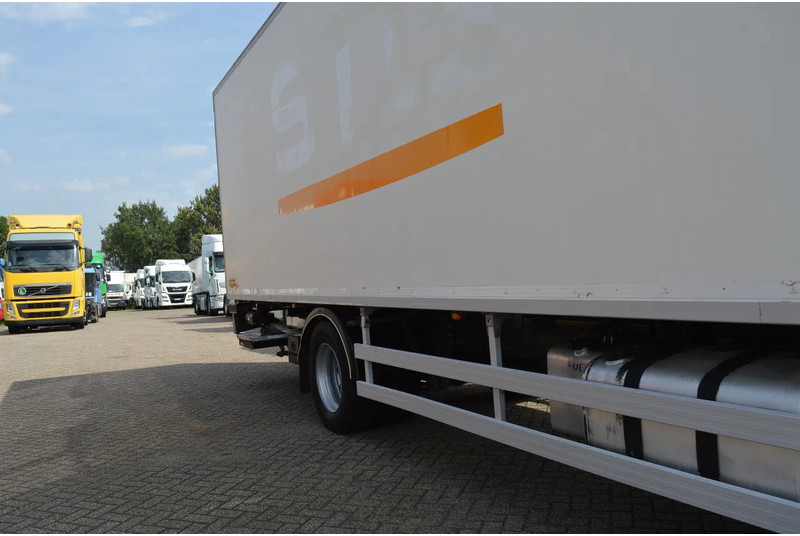 Refrigerator truck Volvo FE 260 * EURO5 * 4X2 * CARRIER SUPRA 950 MT * 4X2 * MANUAL *: picture 10