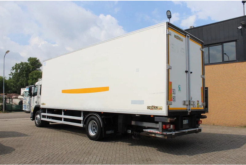 Volvo FM 330 * EURO5 * CARRIER SUPRA SILENT MT * - Refrigerator truck: picture 2 Volvo FM 330 * EURO5 * CARRIER SUPRA SILENT MT * - Refrigerator truck: picture 2