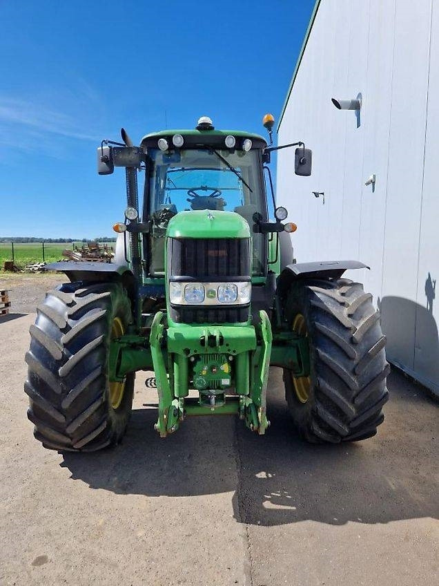 John Deere 6930 Premium AP - Farm tractor: picture 3 John Deere 6930 Premium AP - Farm tractor: picture 3