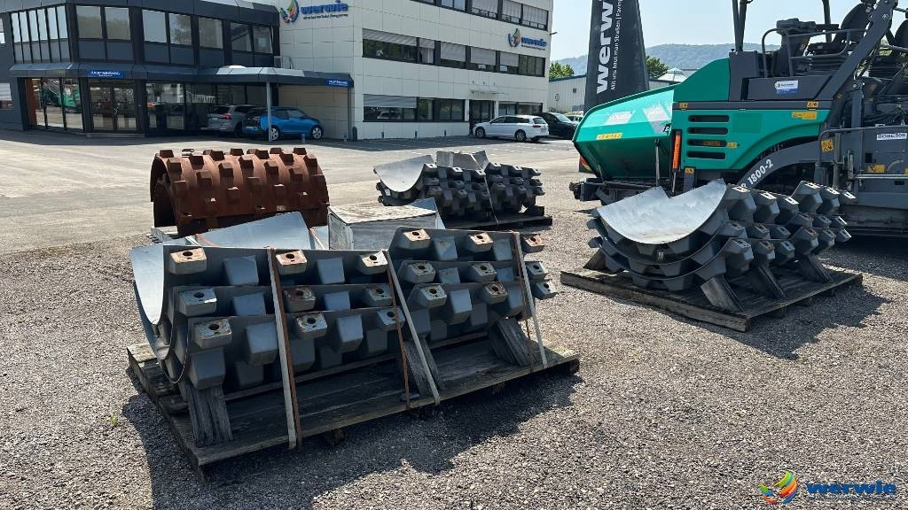 Hamm HAMM + VOLVO Stampffußschalen  - Spare parts for Roller: picture 1 Hamm HAMM + VOLVO Stampffußschalen  - Spare parts for Roller: picture 1