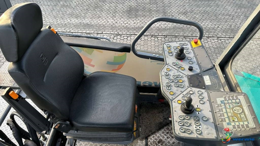 Asphalt paver Vögele SUPER 1800-3i / AB600-3TP2 (3,00 - 6,00 m): picture 31 Asphalt paver Vögele SUPER 1800-3i / AB600-3TP2 (3,00 - 6,00 m): picture 31