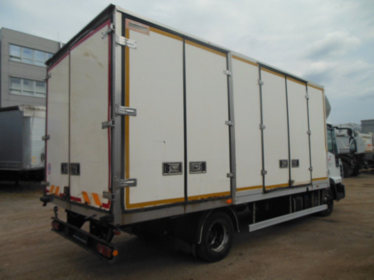 Iveco EUROCARGO 75E14 - Closed box van: picture 3 Iveco EUROCARGO 75E14 - Closed box van: picture 3