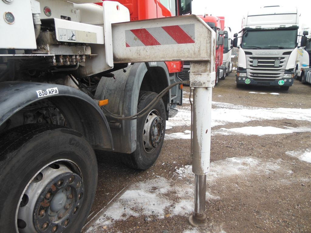 Concrete mixer truck Mercedes-Benz ACTROS 3241, LIEBHERR 7m3, PUMPE PUTZMEISTER 24m: picture 16