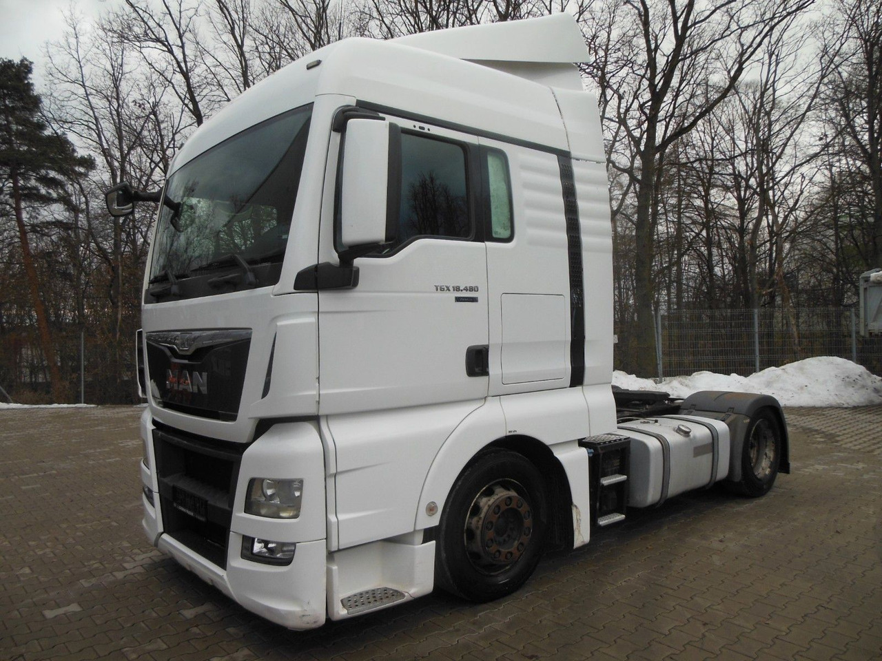 MAN TGX 18.480 LLS-U, LOWDECK + KRONE MEGA MAN TGX 18.480 LLS-U, LOWDECK - Tractor truck: picture 1 MAN TGX 18.480 LLS-U, LOWDECK + KRONE MEGA MAN TGX 18.480 LLS-U, LOWDECK - Tractor truck: picture 1
