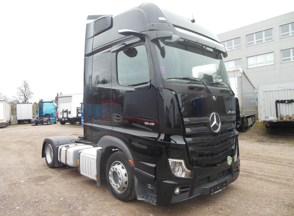 Mercedes-Benz 1848 ACTROS, LOWDECK, GIGA SPACE, STANDKLIMA - Tractor truck: picture 2 Mercedes-Benz 1848 ACTROS, LOWDECK, GIGA SPACE, STANDKLIMA - Tractor truck: picture 2