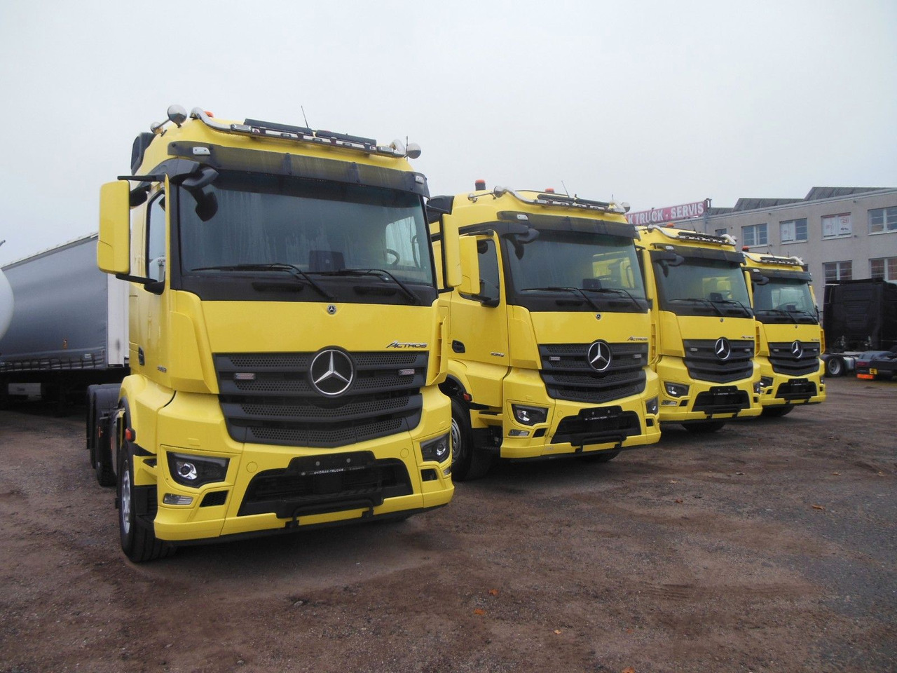 Mercedes-Benz 3353 ACTROS, 6X4, TRK, SET 120 TON, WIE NEUE!E!! - Tractor truck: picture 3 Mercedes-Benz 3353 ACTROS, 6X4, TRK, SET 120 TON, WIE NEUE!E!! - Tractor truck: picture 3