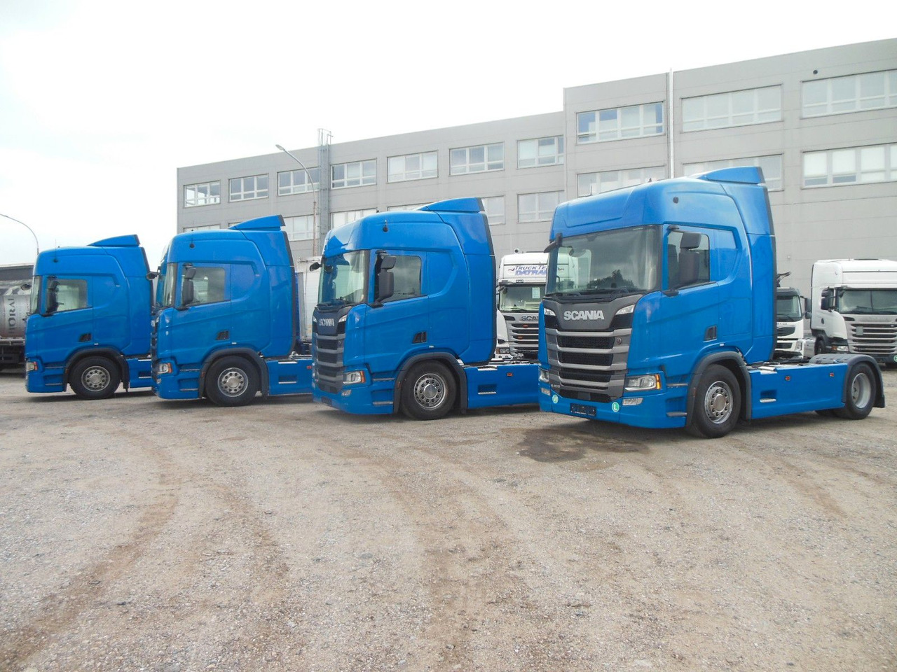 Scania R450, 4 STÜCKS, RETARDER, VOLL LUFT! - Tractor truck: picture 1 Scania R450, 4 STÜCKS, RETARDER, VOLL LUFT! - Tractor truck: picture 1