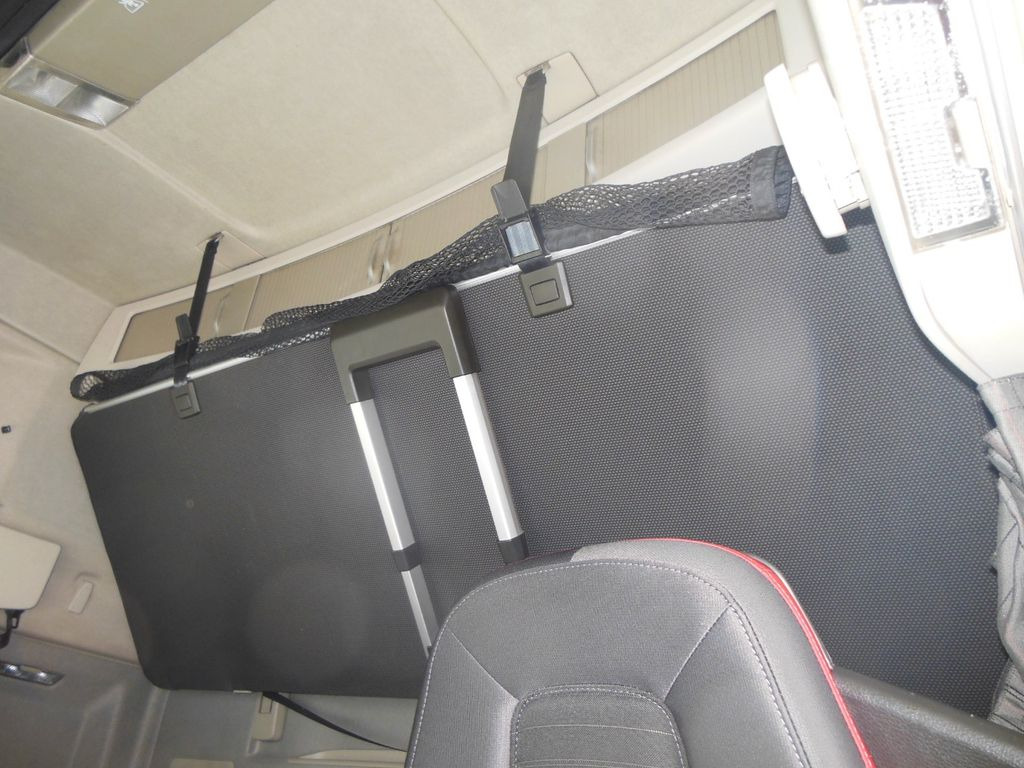 Tractor truck Volvo FH 13/460, GLOBE XL Volvo FH 13/460, GLOBE XL: picture 11 Tractor truck Volvo FH 13/460, GLOBE XL Volvo FH 13/460, GLOBE XL: picture 11