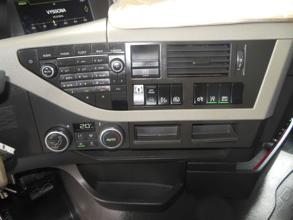 Tractor truck Volvo FH 13/460, GLOBE XL Volvo FH 13/460, GLOBE XL: picture 18 Tractor truck Volvo FH 13/460, GLOBE XL Volvo FH 13/460, GLOBE XL: picture 18