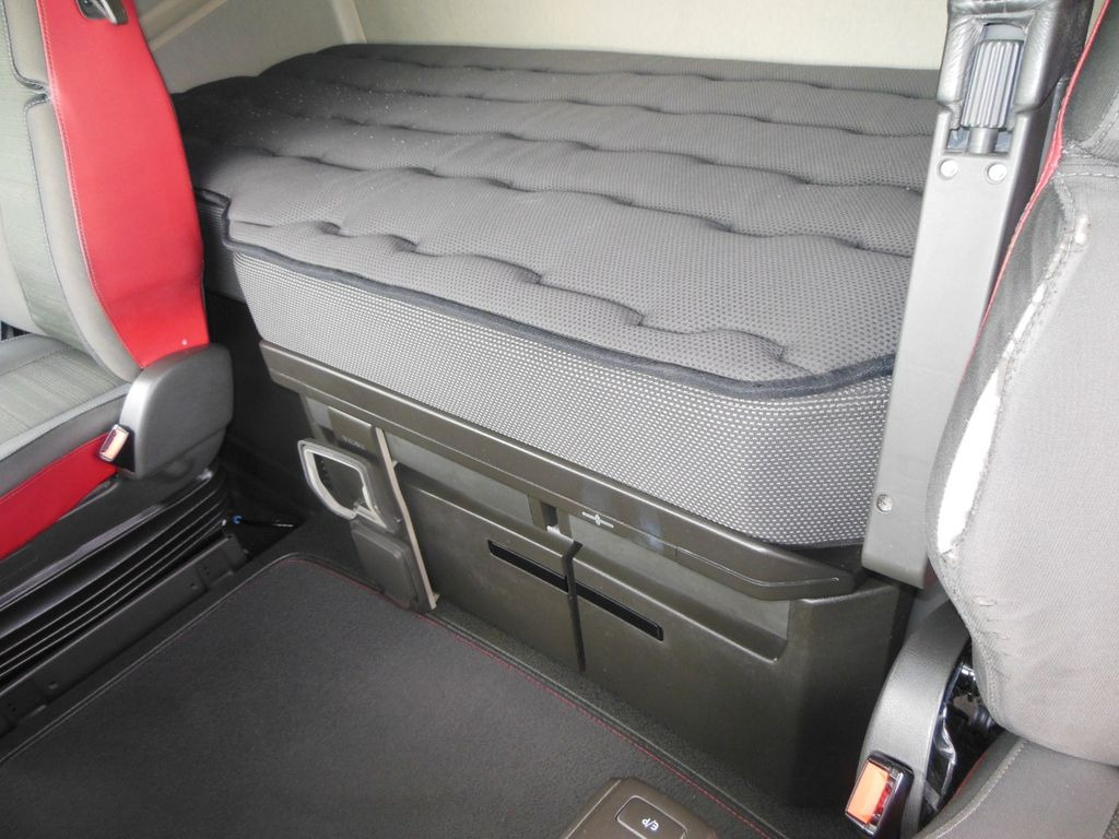 Tractor truck Volvo FH 13/540, GLOBE Volvo FH 13/540, GLOBE: picture 12