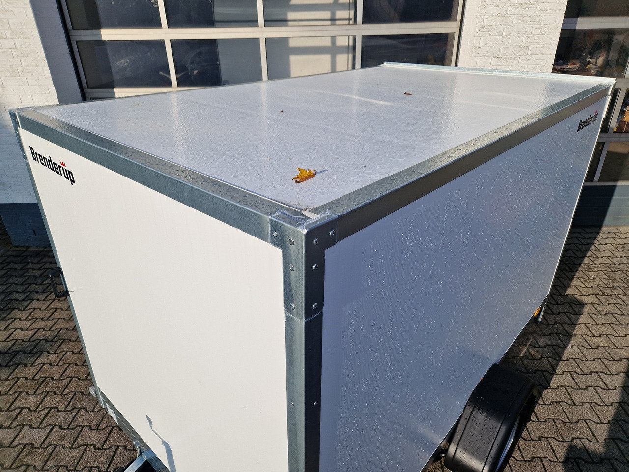 Brenderup Cargo Dynamic CD260 B R 260x153x150cm niedrig Heckrampe Wabenwände (S) 1300kg - Closed box trailer: picture 4 Brenderup Cargo Dynamic CD260 B R 260x153x150cm niedrig Heckrampe Wabenwände (S) 1300kg - Closed box trailer: picture 4