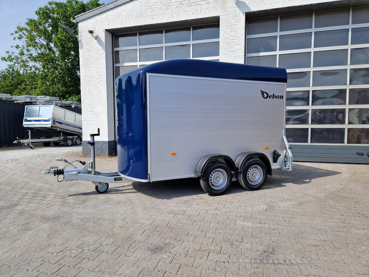Cargo Roadster 500 312x167x199cm Alu Poly royalblue Pullman 100 km/H 2000kg Abverkauf - Closed box trailer: picture 4 Cargo Roadster 500 312x167x199cm Alu Poly royalblue Pullman 100 km/H 2000kg Abverkauf - Closed box trailer: picture 4