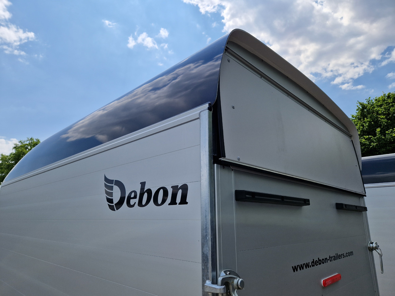 Cargo Roadster 500 312x167x199cm Alu Poly royalblue Pullman 100 km/H 2000kg Abverkauf - Closed box trailer: picture 2 Cargo Roadster 500 312x167x199cm Alu Poly royalblue Pullman 100 km/H 2000kg Abverkauf - Closed box trailer: picture 2