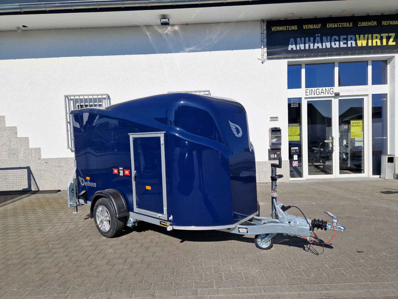 Debon Cargo 1300 300x152x168cm royal blau Seitentür Alufelgen Pullman 1300kg 100km/H Modell 2025 - Car trailer: picture 1 Debon Cargo 1300 300x152x168cm royal blau Seitentür Alufelgen Pullman 1300kg 100km/H Modell 2025 - Car trailer: picture 1