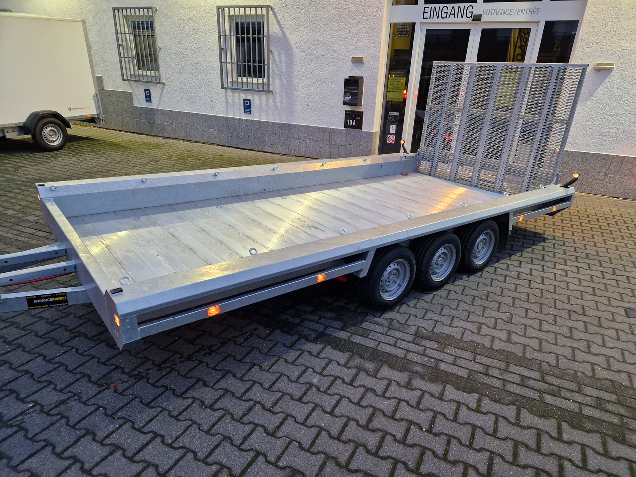 HULCO TERRAX Aluboden 469x195x27cm Heckrampe 150cm Tridem 3500kg (XXL) - Plant trailer: picture 3 HULCO TERRAX Aluboden 469x195x27cm Heckrampe 150cm Tridem 3500kg (XXL) - Plant trailer: picture 3