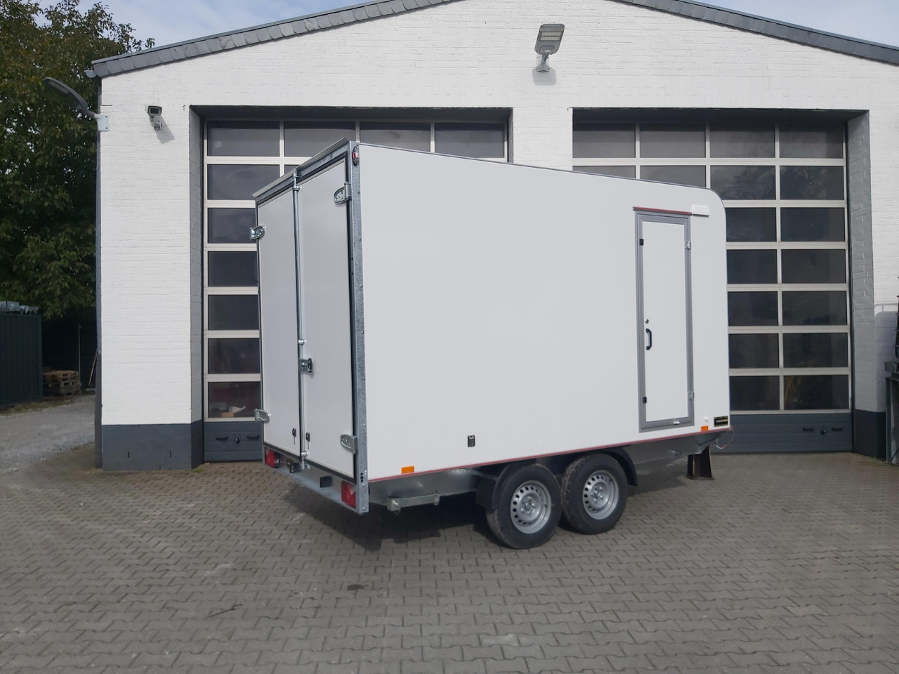 Closed box trailer Hochlader Koffer TFSP 360T.00 360x200x210cm aero Zurrsystem Seitentür 14" (L) 2700kg 100 km/H: picture 6