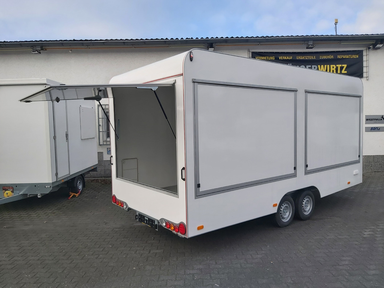 Vending trailer Verkaufsanhänger VK 523 230 aero retro 520x230x230cm 3 Verkaufsklappen 230V Licht 2700kg Abverkauf: picture 20