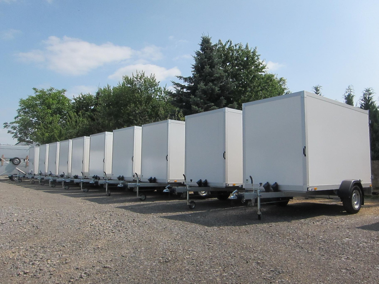 WM Meyer Koffer AZ 1330/151 S30 301x151x185cm Profi (M) 1300kg gebraucht EZ 03.2022 - Closed box trailer: picture 1 WM Meyer Koffer AZ 1330/151 S30 301x151x185cm Profi (M) 1300kg gebraucht EZ 03.2022 - Closed box trailer: picture 1