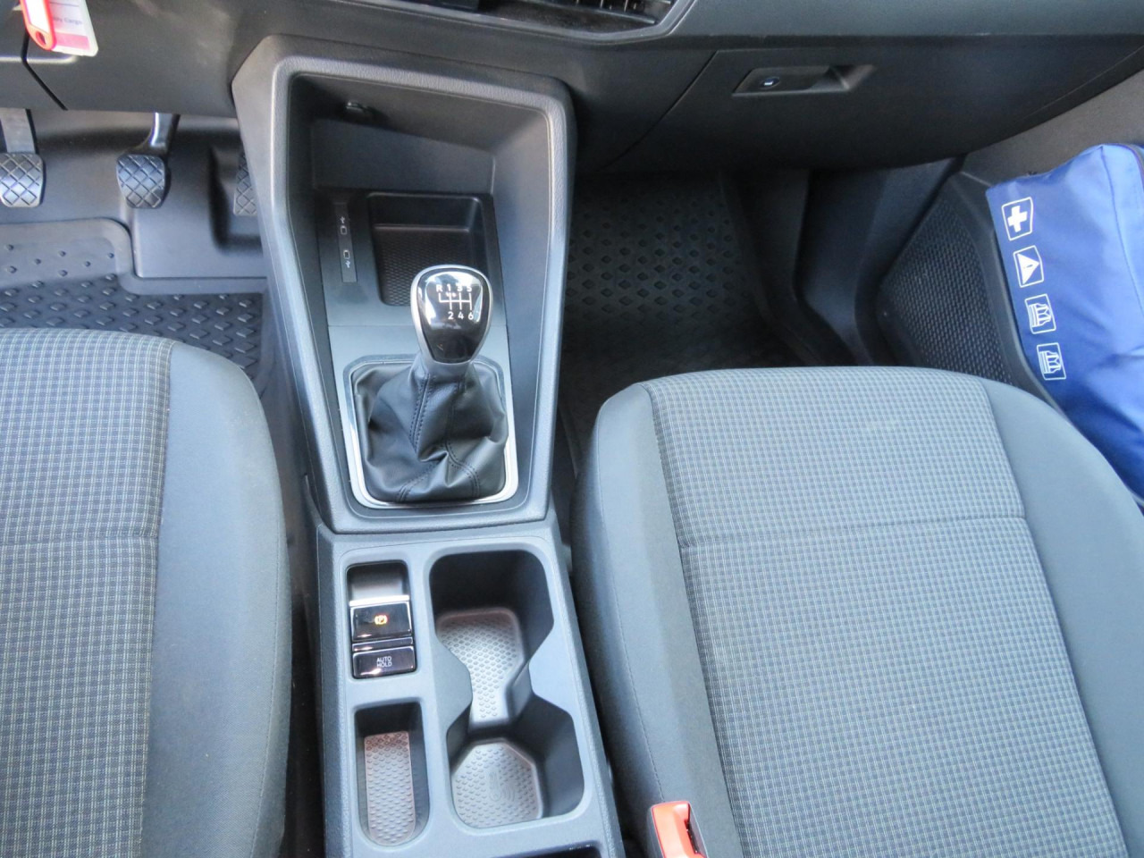 Small van VOLKSWAGEN Caddy Cargo 2.0 TDI 75 kW Klima ZV: picture 6 Small van VOLKSWAGEN Caddy Cargo 2.0 TDI 75 kW Klima ZV: picture 6