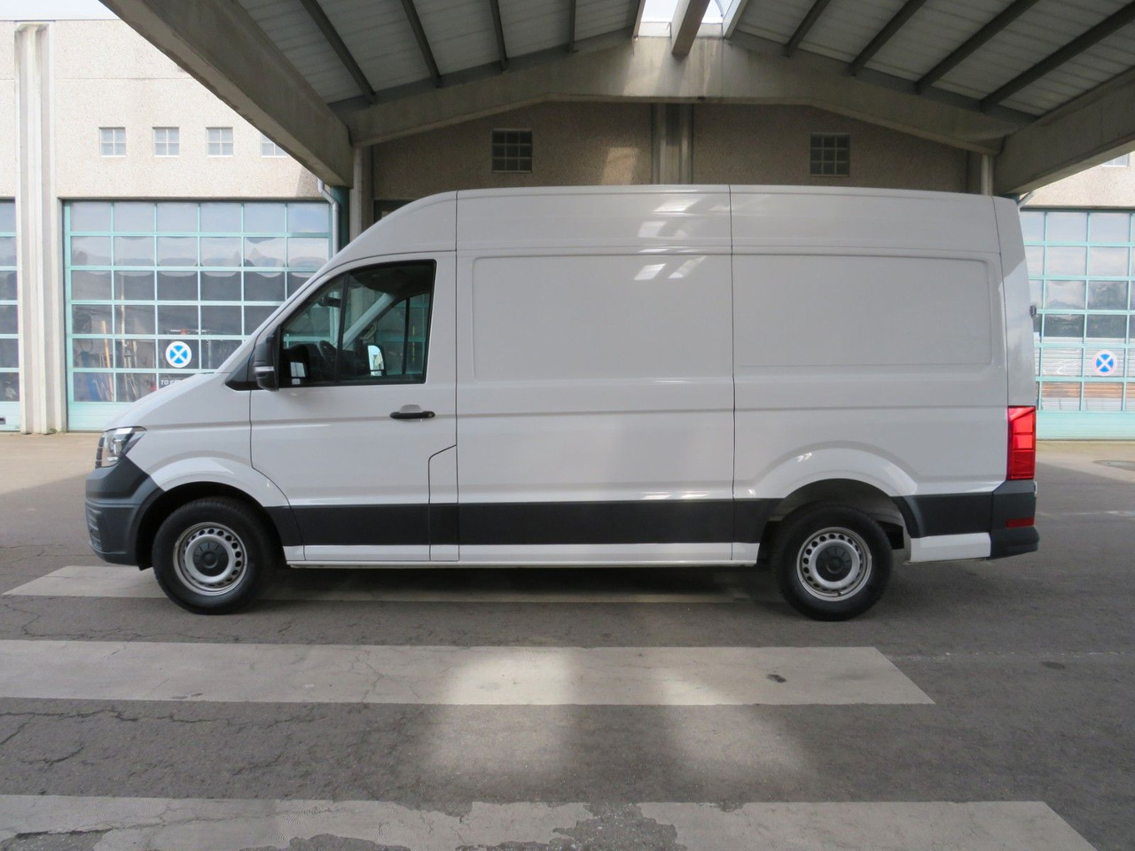 Volkswagen Crafter 35 L3H3 Kasten - Panel van: picture 3 Volkswagen Crafter 35 L3H3 Kasten - Panel van: picture 3
