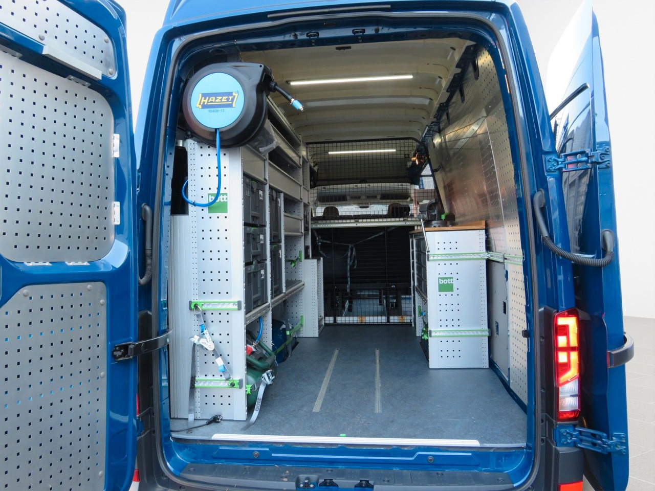 Panel van, Combi van Volkswagen Crafter 55 Doka Extralang mit Superhochdach Volkswagen Crafter 55 L5 Superhochdach Doka BOTT-Ausbau: picture 17