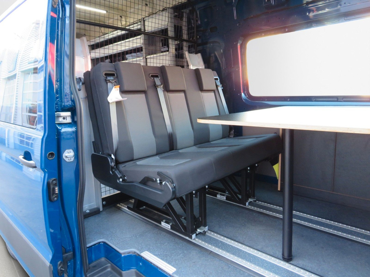 Panel van, Combi van Volkswagen Crafter 55 Doka Extralang mit Superhochdach Volkswagen Crafter 55 L5 Superhochdach Doka BOTT-Ausbau: picture 15