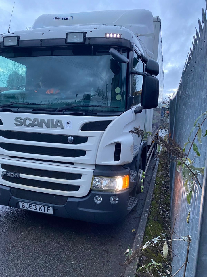 Scania P230 4x2 - Closed box van: picture 2 Scania P230 4x2 - Closed box van: picture 2