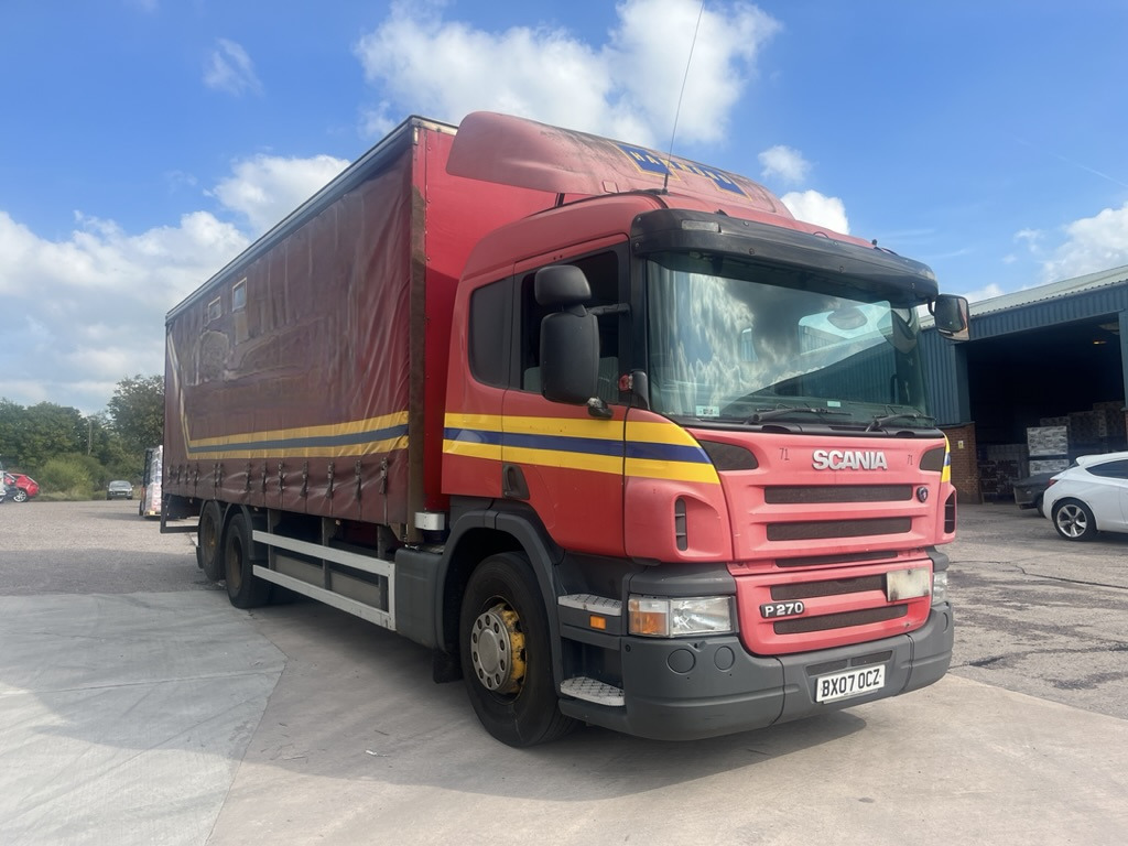 Scania P270 6x2 Curtain side. - Curtain side truck: picture 2 Scania P270 6x2 Curtain side. - Curtain side truck: picture 2