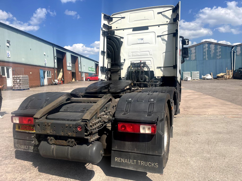 Renault T Range 460 6x2 - Tractor truck: picture 3 Renault T Range 460 6x2 - Tractor truck: picture 3