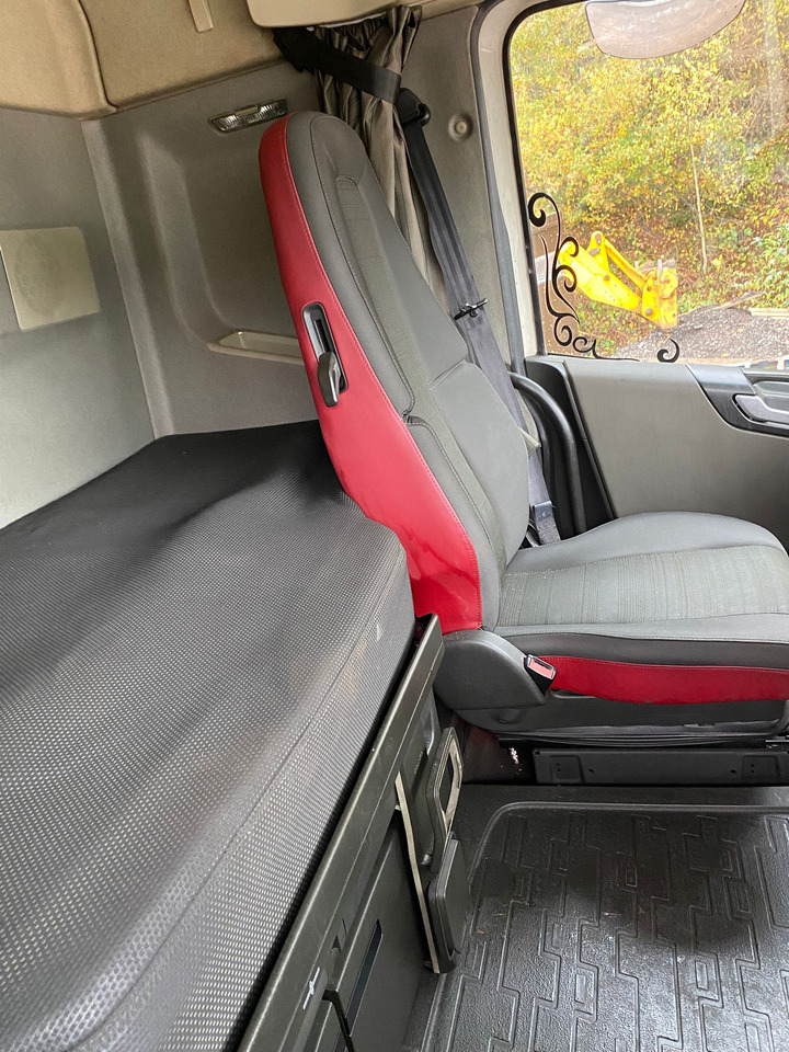 Tractor truck Volvo FH 500: picture 8