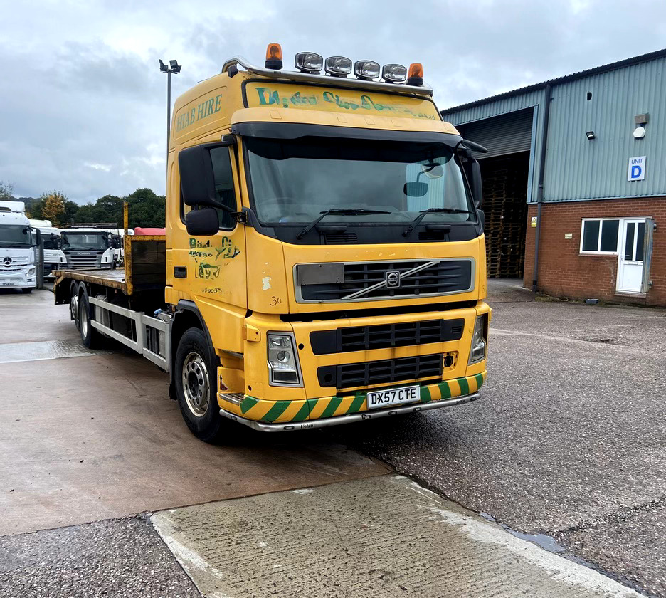 VOLVO FM9 340 6x2 - Dropside/ Flatbed truck: picture 1 VOLVO FM9 340 6x2 - Dropside/ Flatbed truck: picture 1