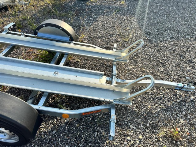 Neptun Motorradanhänger GN064, N6-220 pm2, 100 km/h 0,75 t. 2250 x 1300 x 31 mm - Motorcycle trailer: picture 2 Neptun Motorradanhänger GN064, N6-220 pm2, 100 km/h 0,75 t. 2250 x 1300 x 31 mm - Motorcycle trailer: picture 2