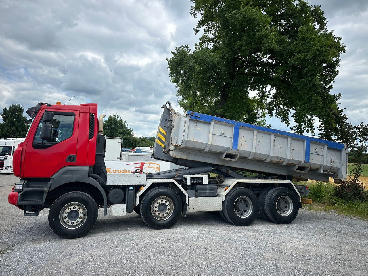 RENAULT / RENAULT TRUCKS Kerax 450 8x2 Abroller - Hook lift truck: picture 5 RENAULT / RENAULT TRUCKS Kerax 450 8x2 Abroller - Hook lift truck: picture 5