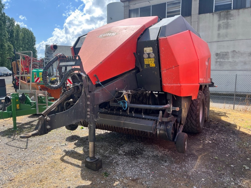 Kuhn LSB 1290 - Square baler: picture 1 Kuhn LSB 1290 - Square baler: picture 1