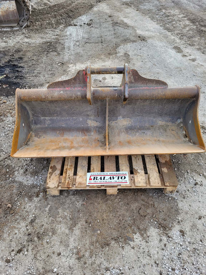 Ditch cleaning bucket 1800 mm Martin - Excavator bucket for Excavator: picture 1 Ditch cleaning bucket 1800 mm Martin - Excavator bucket for Excavator: picture 1