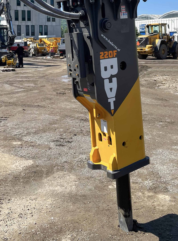 New BAT 220F - Hydraulic hammer: picture 4 New BAT 220F - Hydraulic hammer: picture 4