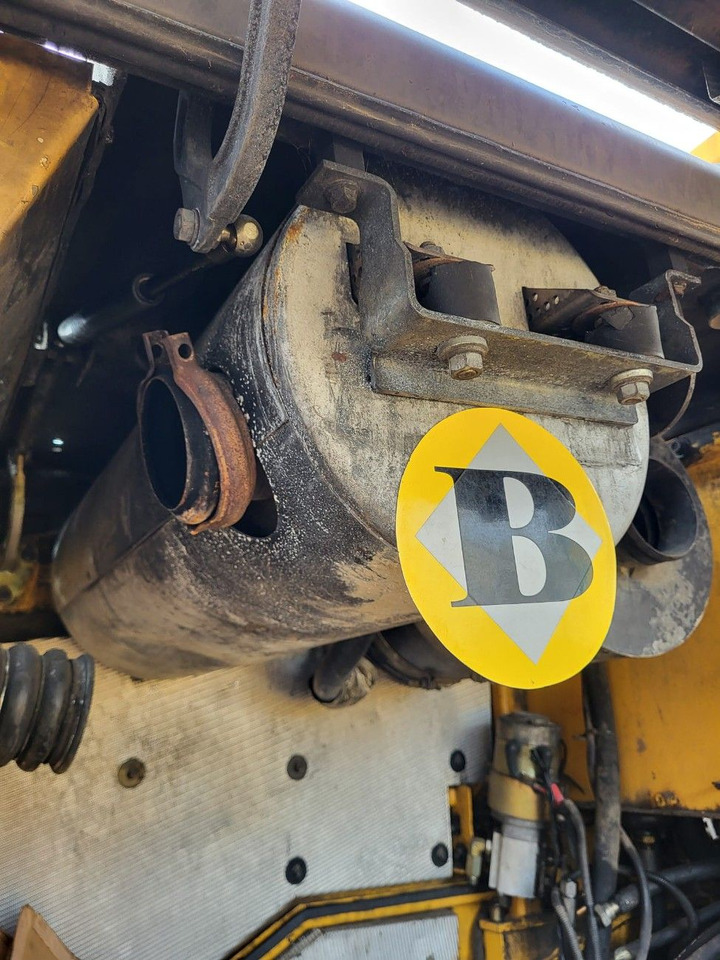 Volvo silencer - Spare parts for Loader: picture 1 Volvo silencer - Spare parts for Loader: picture 1