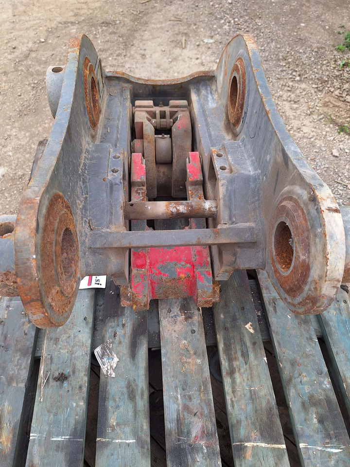 Volvo 14709434 Volvo EC140, EW140, ECR145 - Quick coupler for Construction machinery: picture 3 Volvo 14709434 Volvo EC140, EW140, ECR145 - Quick coupler for Construction machinery: picture 3