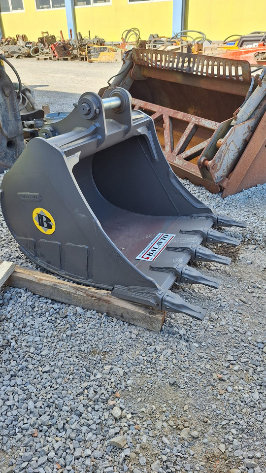 Volvo digging bucket 1200 mm UNI65 - Excavator bucket for Excavator: picture 4 Volvo digging bucket 1200 mm UNI65 - Excavator bucket for Excavator: picture 4