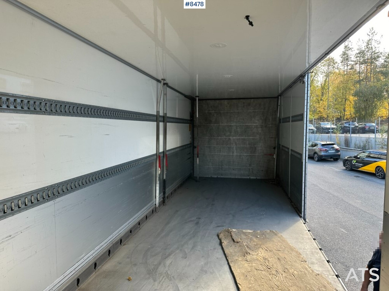 Box Truck MAN TGM 26.340 with openable side - Box truck: picture 5 Box Truck MAN TGM 26.340 with openable side - Box truck: picture 5