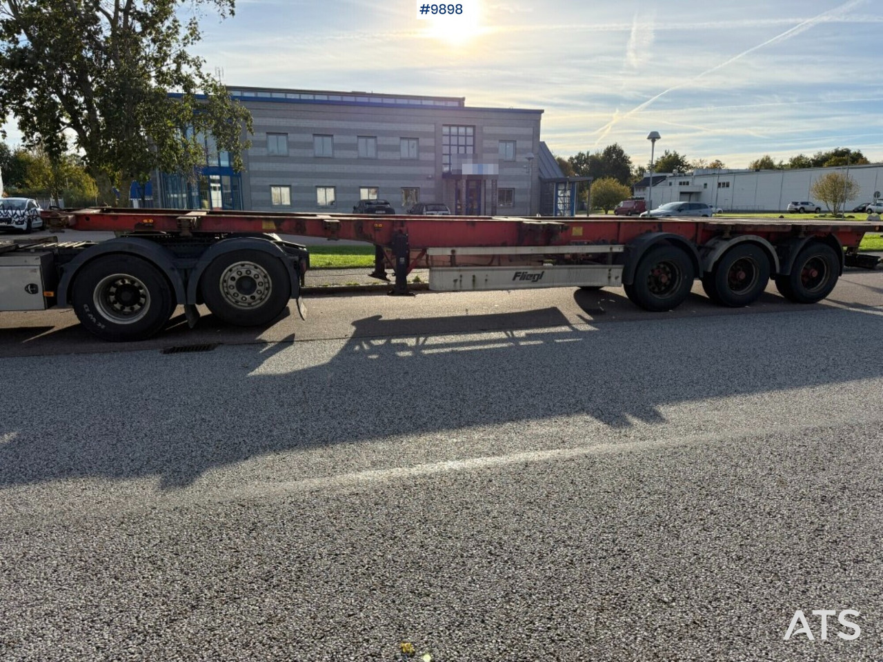 Container chassis Fliegl SDS 400 - Container transporter/ Swap body semi-trailer: picture 3 Container chassis Fliegl SDS 400 - Container transporter/ Swap body semi-trailer: picture 3