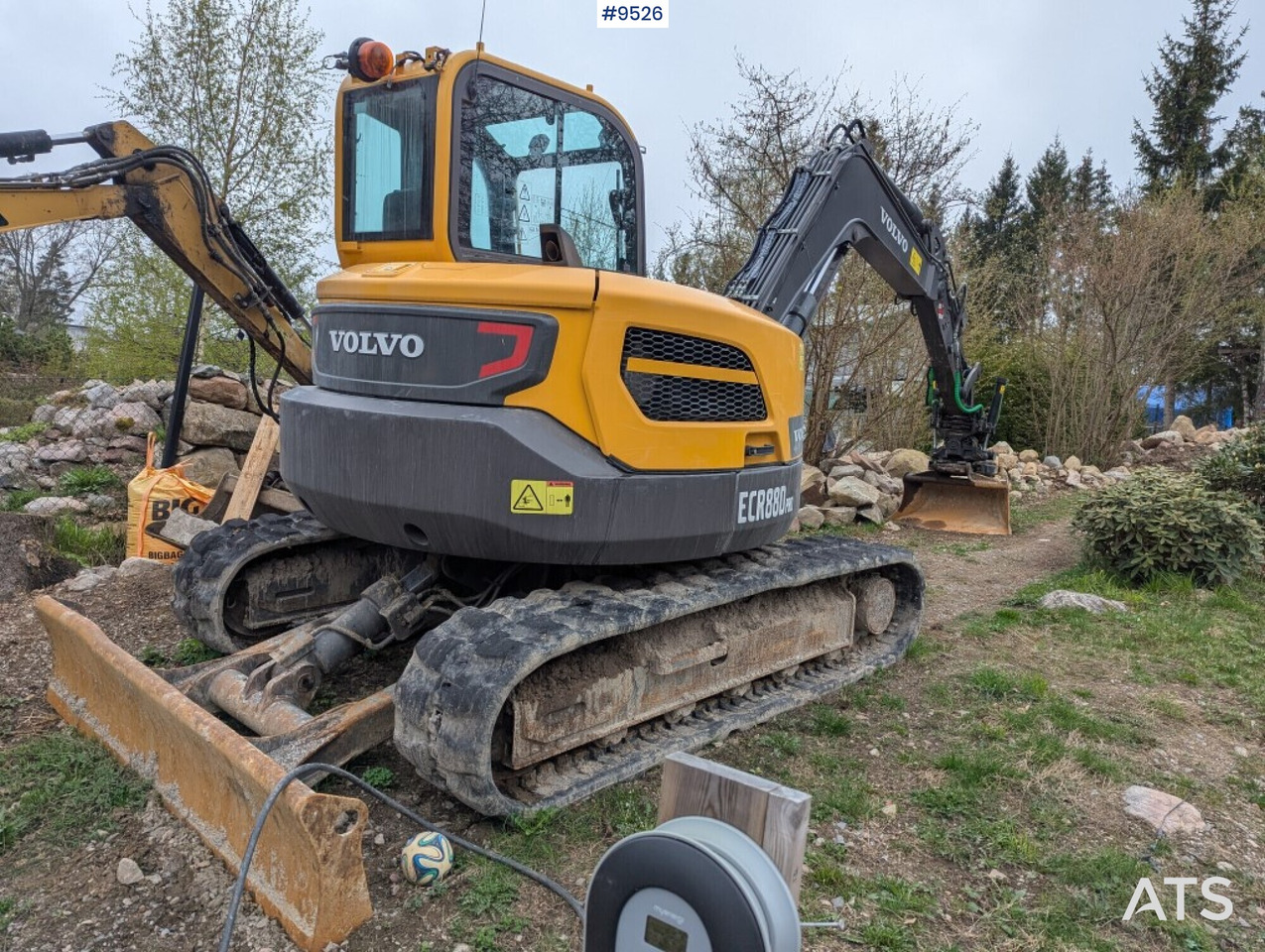 Excavator ECR88D PRO with Tiltrotator and Grader bucket - Crawler excavator: picture 3 Excavator ECR88D PRO with Tiltrotator and Grader bucket - Crawler excavator: picture 3