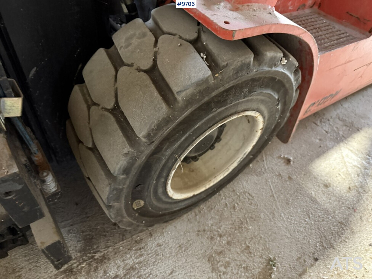 Forklift Clark CEM 25 leasing Forklift Clark CEM 25: picture 13 Forklift Clark CEM 25 leasing Forklift Clark CEM 25: picture 13