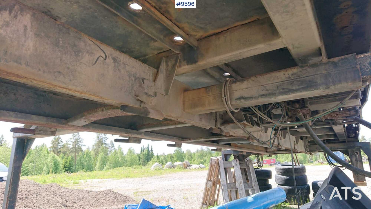 JOAB skip loader from 2002 - Hook lift/ Skip loader system: picture 2 JOAB skip loader from 2002 - Hook lift/ Skip loader system: picture 2