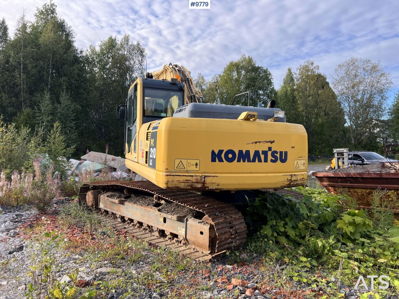 KOMATSU PC210LC-8 Excavator with buckets - Crawler excavator: picture 5 KOMATSU PC210LC-8 Excavator with buckets - Crawler excavator: picture 5