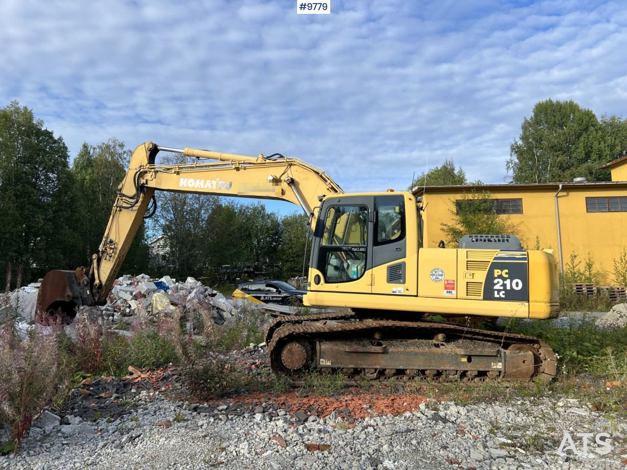 KOMATSU PC210LC-8 Excavator with buckets - Crawler excavator: picture 2 KOMATSU PC210LC-8 Excavator with buckets - Crawler excavator: picture 2
