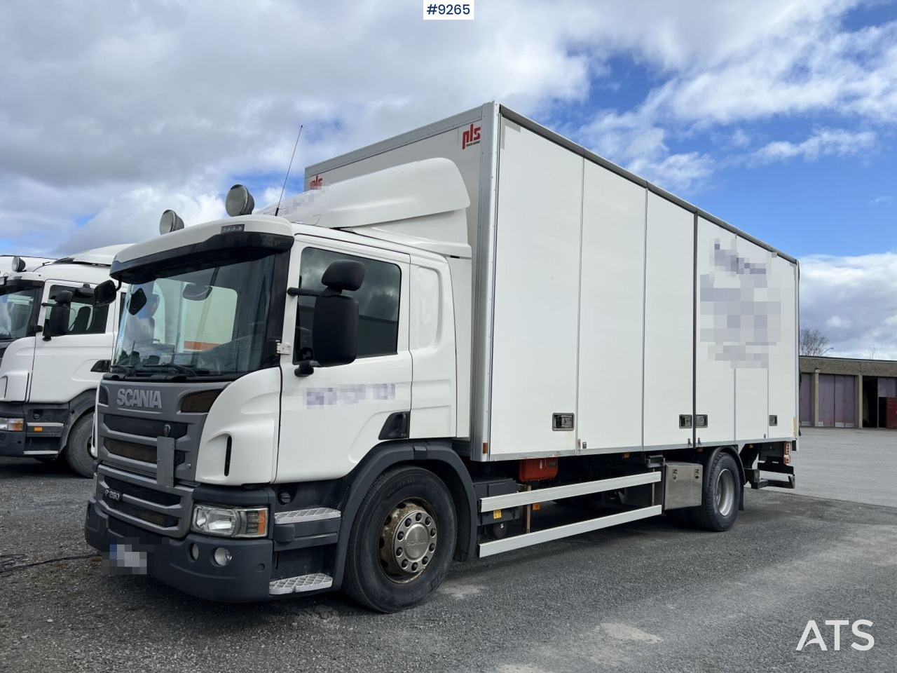 Scania P250 Box truck with tailgate lift - Box truck: picture 1 Scania P250 Box truck with tailgate lift - Box truck: picture 1
