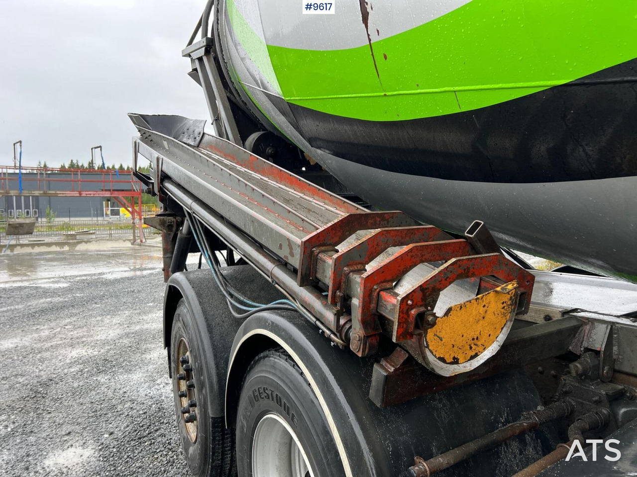 Scania R124 tridem with LAXO quick release / Concrete truck leasing Scania R124 tridem with LAXO quick release / Concrete truck: picture 19