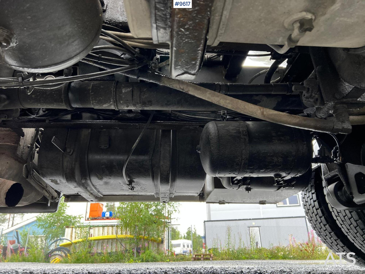 Concrete mixer truck Scania R124 tridem with LAXO quick release: picture 30 Concrete mixer truck Scania R124 tridem with LAXO quick release: picture 30